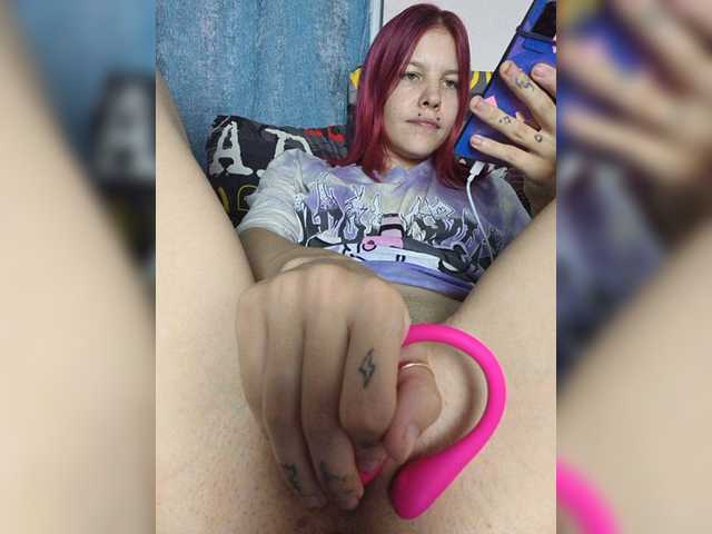 SquirtApril live cam on BongaCams
