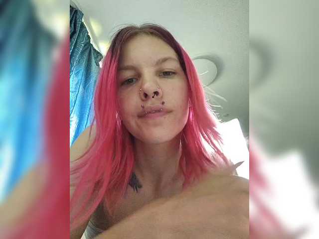 SquirtApril live cam on BongaCams