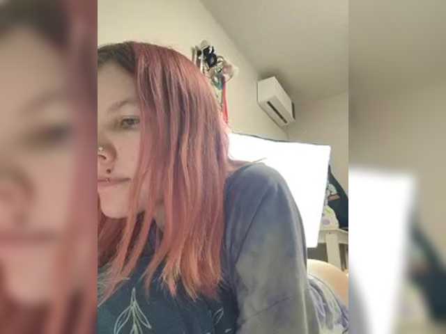 SquirtApril live cam on BongaCams