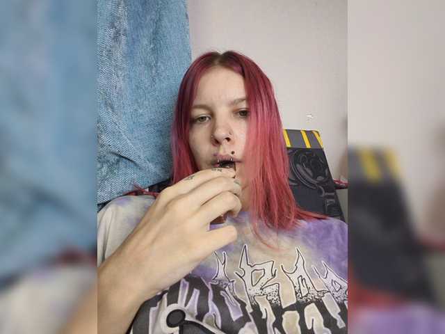 SquirtApril live cam on BongaCams
