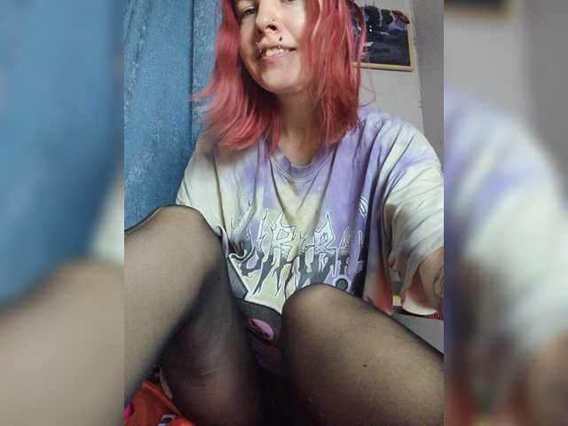 SquirtApril live cam on BongaCams