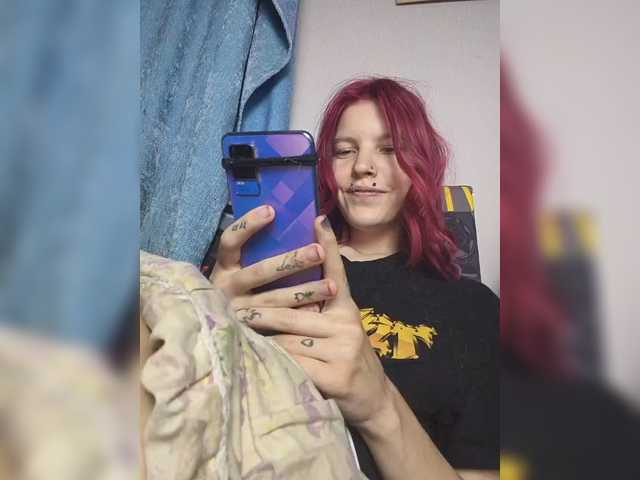 SquirtApril live cam on BongaCams