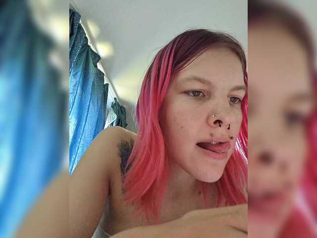 SquirtApril live cam on BongaCams