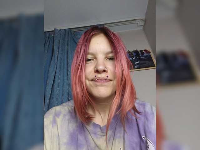 SquirtApril live cam on BongaCams