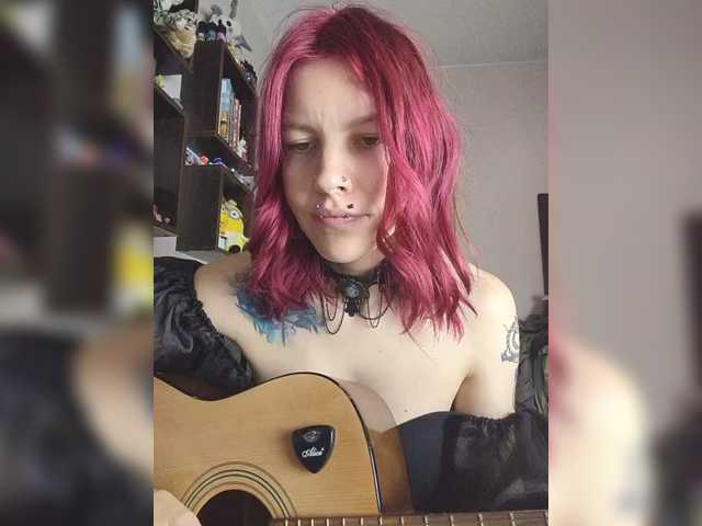 SquirtApril live cam on BongaCams