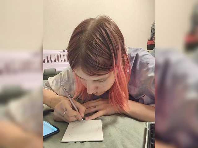 SquirtApril live cam on BongaCams