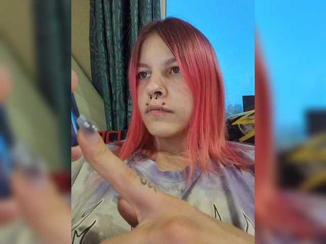SquirtApril live cam on BongaCams