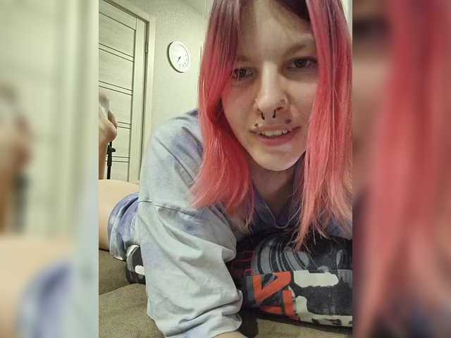 SquirtApril live webcam show