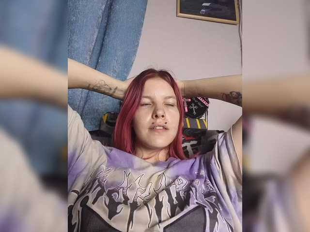 SquirtApril live cam on BongaCams