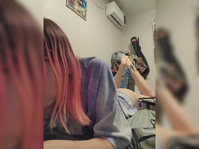 SquirtApril live cam on BongaCams