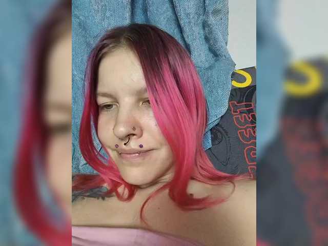 SquirtApril live cam on BongaCams