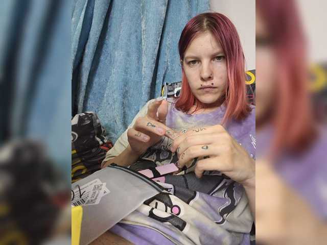 SquirtApril live cam on BongaCams