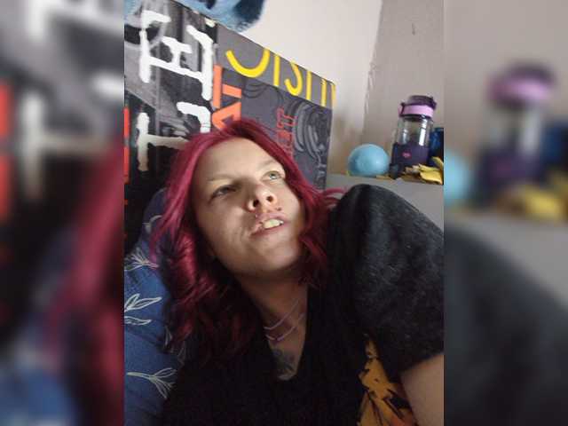 SquirtApril live cam on BongaCams