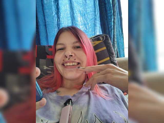 SquirtApril live cam on BongaCams