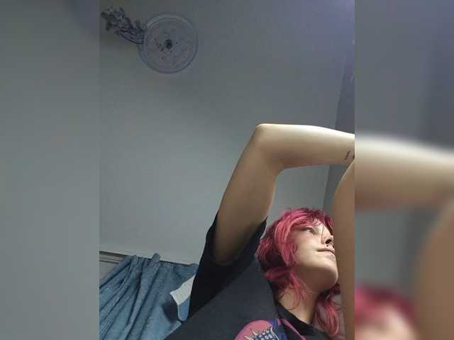 SquirtApril live cam on BongaCams