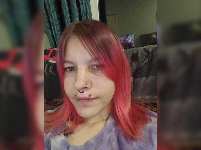 SquirtApril live cam on BongaCams