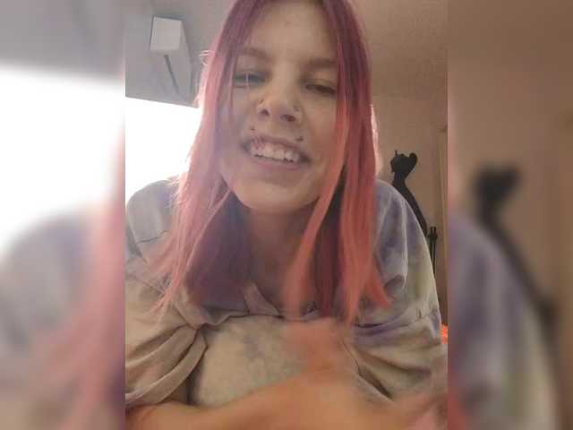 SquirtApril live cam on BongaCams