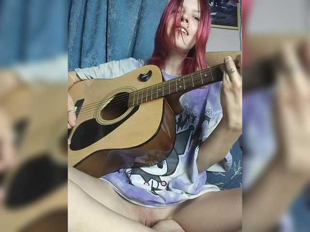SquirtApril live cam on BongaCams