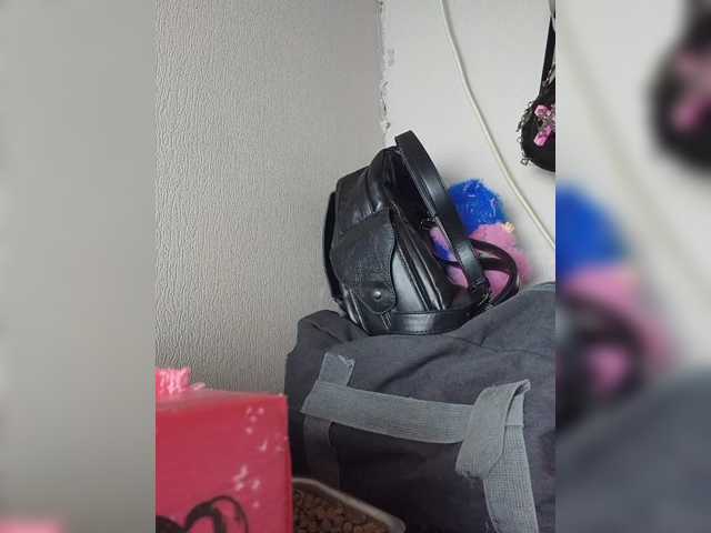SquirtApril live cam on BongaCams