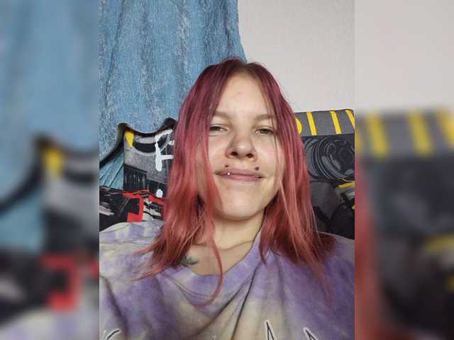 SquirtApril live cam on BongaCams