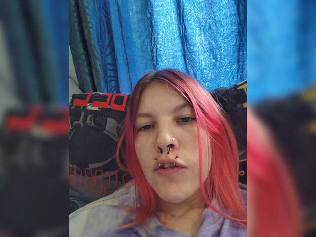 SquirtApril live cam on BongaCams