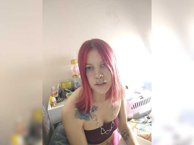 SquirtApril live cam on BongaCams