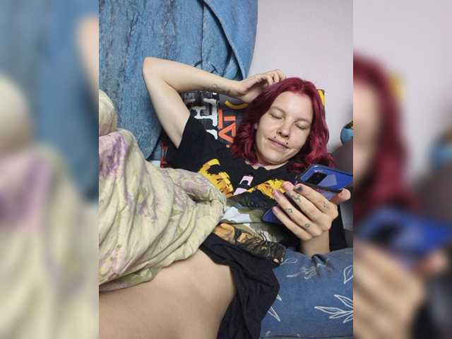 SquirtApril live cam on BongaCams