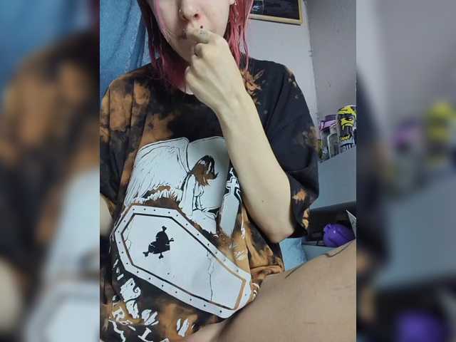 SquirtApril live cam on BongaCams