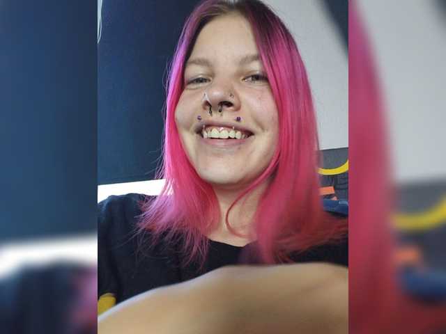 SquirtApril live cam on BongaCams