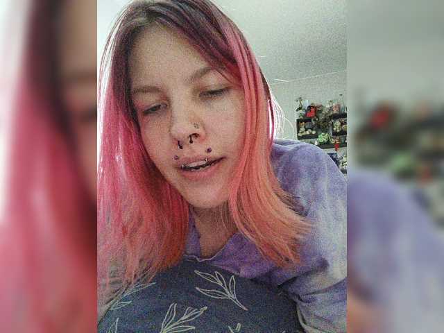 SquirtApril live cam on BongaCams
