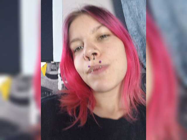 SquirtApril live cam on BongaCams