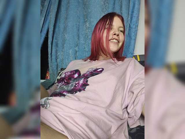 SquirtApril live cam on BongaCams