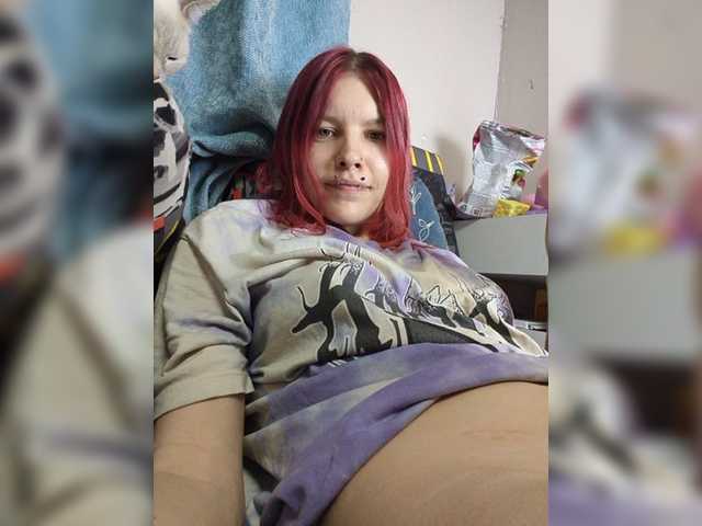 SquirtApril live cam on BongaCams
