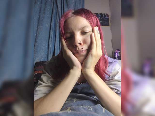 SquirtApril live cam on BongaCams