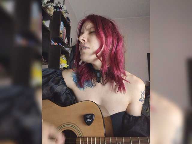 SquirtApril live cam on BongaCams