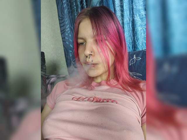 SquirtApril live cam on BongaCams