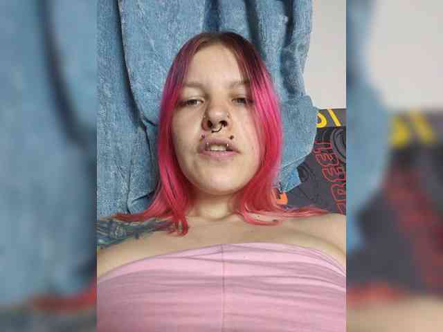 SquirtApril webcam