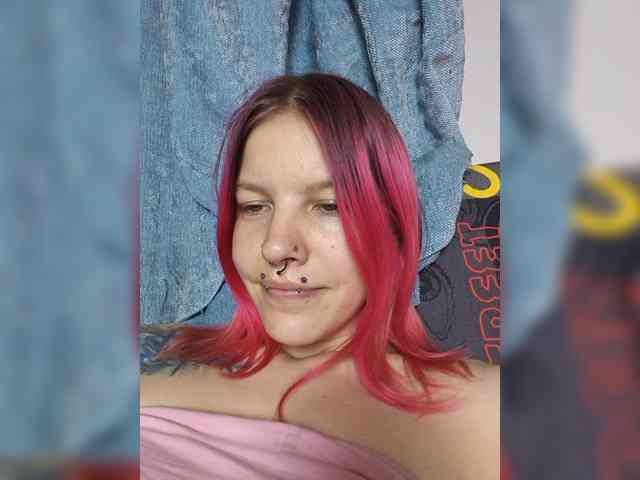 SquirtApril webcam