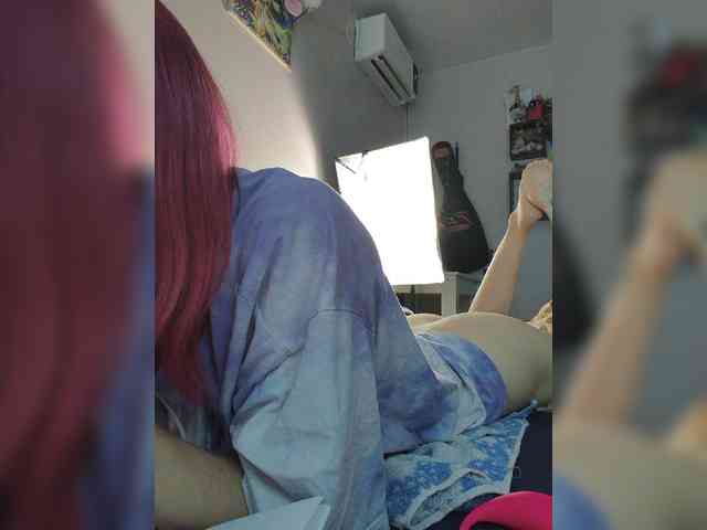 SquirtApril Live Webcam on BongaCams