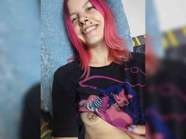 SquirtApril webcam