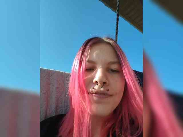 SquirtApril webcam