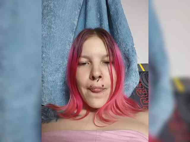 SquirtApril webcam