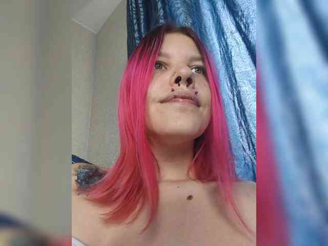 SquirtApril webcam
