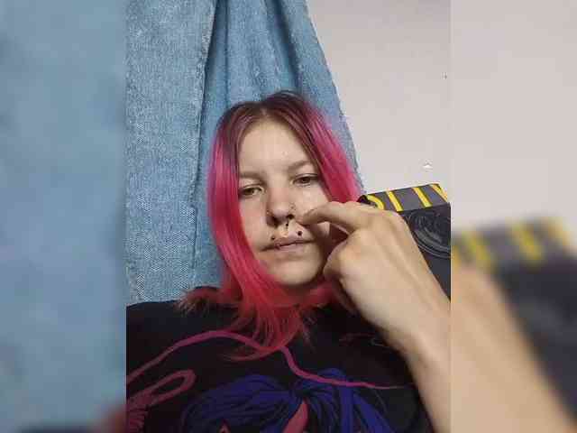SquirtApril webcam