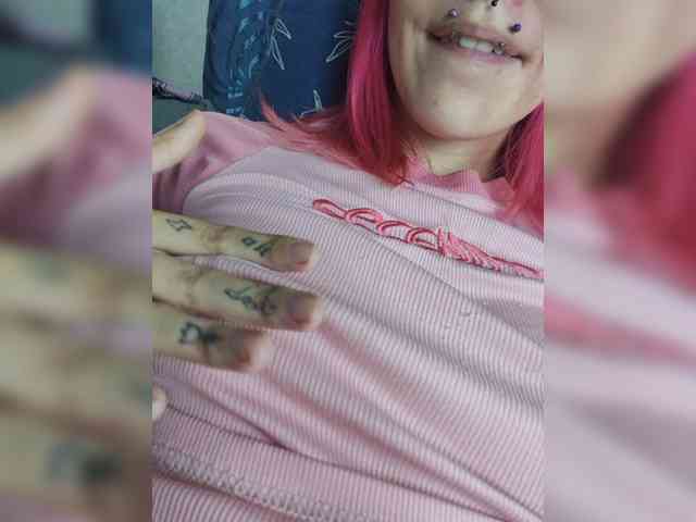 SquirtApril webcam