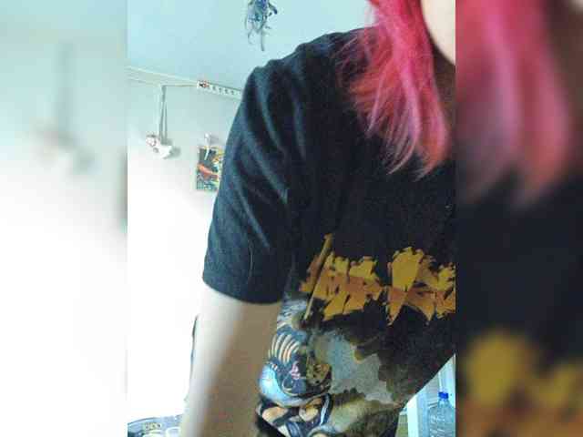 SquirtApril webcam