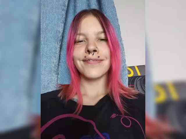SquirtApril webcam