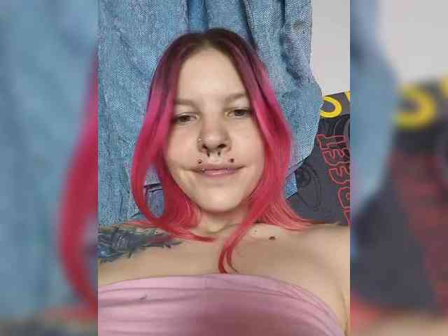 SquirtApril webcam