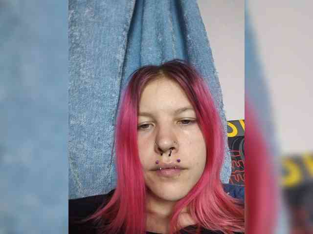 SquirtApril webcam