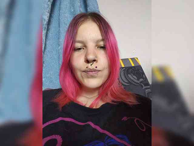 SquirtApril webcam